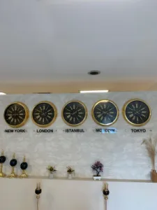 40 cm Gold Metal Tabelalı Siyah Kadran Ülke Başkenti Dünya Duvar Saati