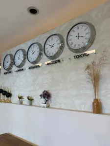 36 cm Krom Metal Ülke Dünya Duvar Saati Modeli